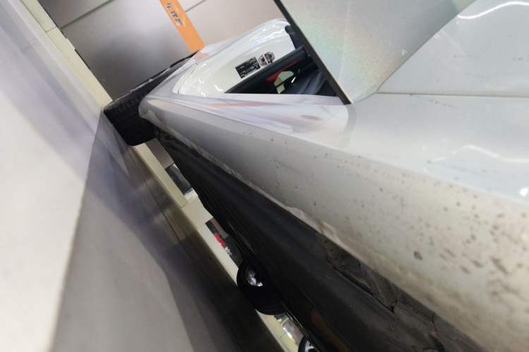 Used Mercedes-Benz E-Class 2019 E 200 Coupe Right Side Sill