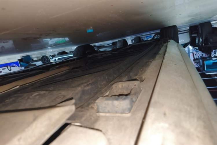 Used Mercedes-Benz E-Class 2019 E 260 L Sport Edition Right Side Sill