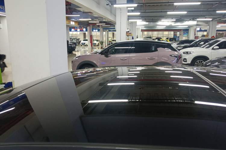 Used Mercedes-Benz E-Class 2019 E 200 L Sport Edition Roof
