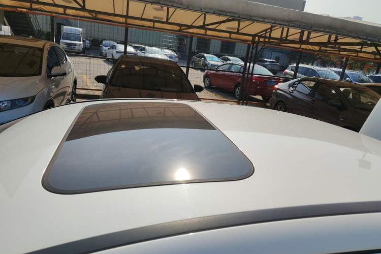 Used Mercedes-Benz E-Class 2019 E 260 L Sport Edition Roof