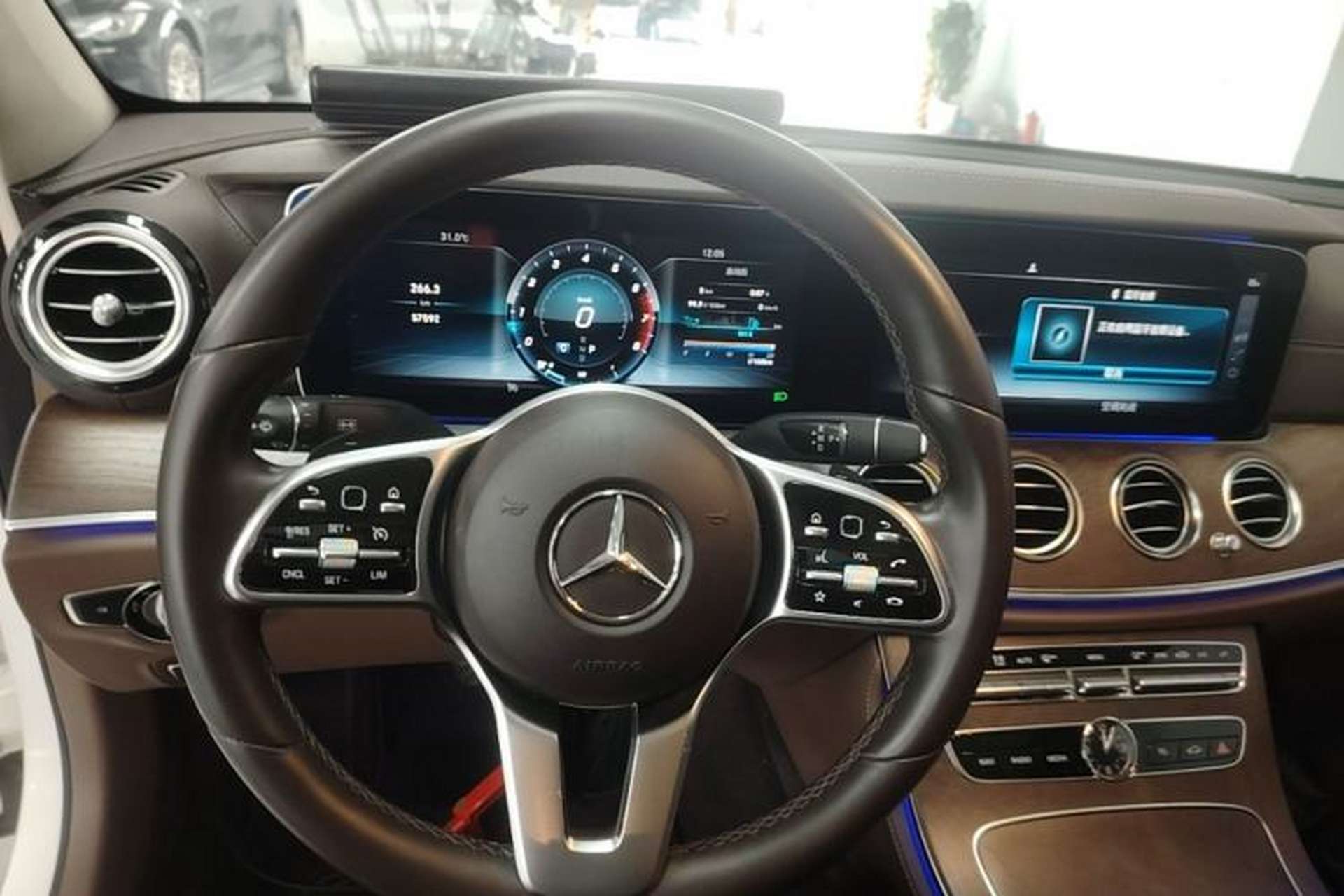 Used Mercedes-Benz E-Class 2019 E 300 L Luxury Model Steering Wheel