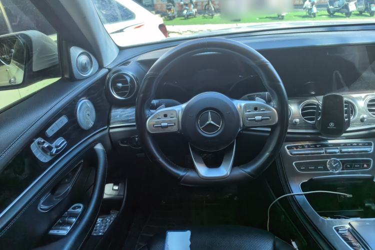 Used Mercedes-Benz E-Class 2019 E 300 L Sport Luxury Edition Steering Wheel