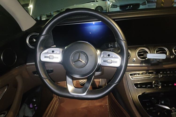 Used Mercedes-Benz E-Class 2019 Restyled E 300 L Sporty and Stylish Edition Steering Wheel
