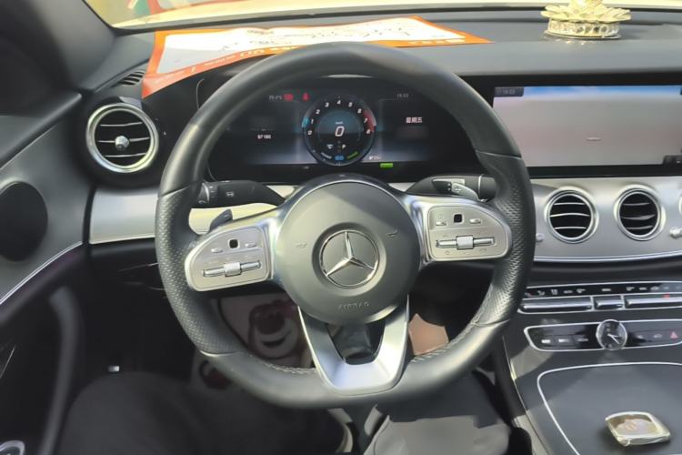 Used Mercedes-Benz E-Class 2019 E 260 Sport Edition Steering Wheel