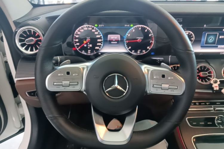 Used Mercedes-Benz E-Class 2019 Restyled E 300 L Sporty and Stylish Edition Steering Wheel