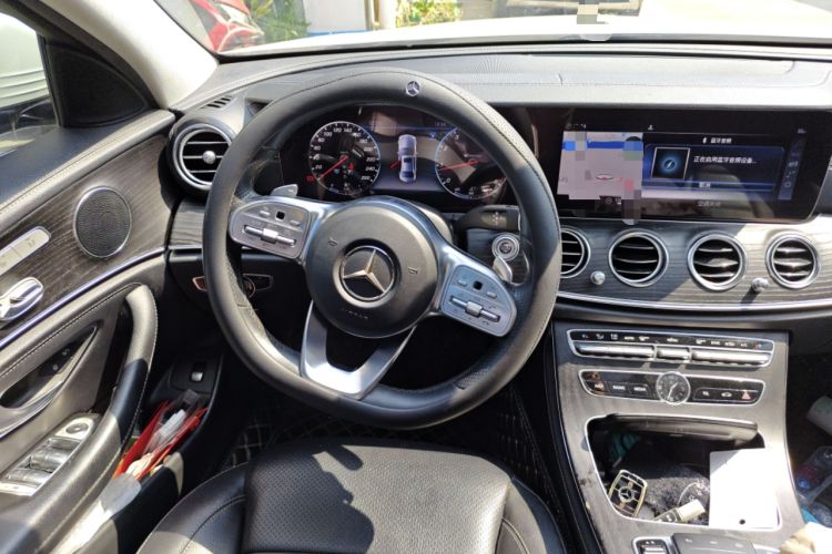 Used Mercedes-Benz E-Class 2019 Restyled E 300 L Sporty and Stylish Edition Steering Wheel