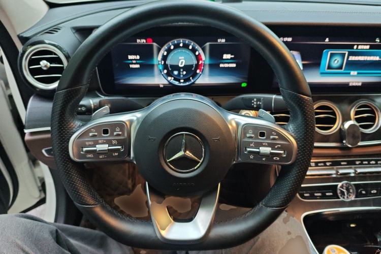 Used Mercedes-Benz E-Class 2019 E 300 L Sport Luxury Edition Steering Wheel