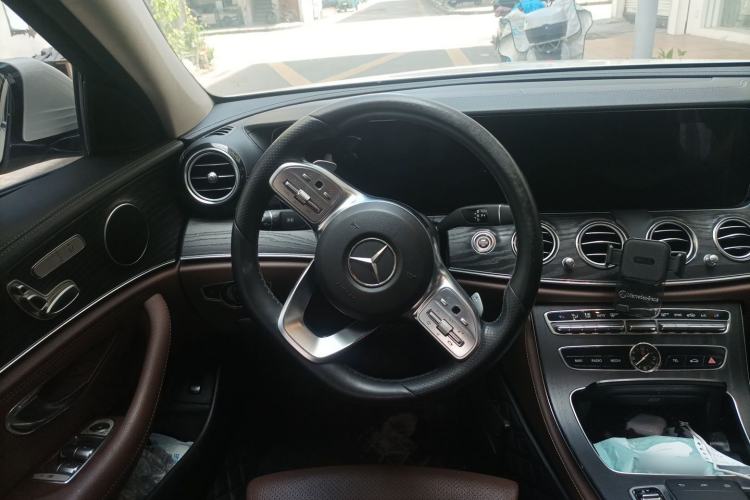 Used Mercedes-Benz E-Class 2019 E 260 L Sport Edition Steering Wheel