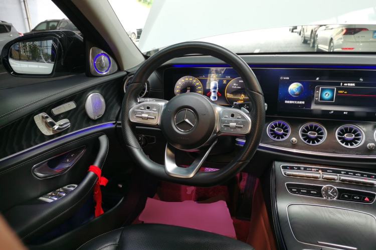 Used Mercedes-Benz E-Class 2019 E 300 L Sporty and Stylish Model Steering Wheel