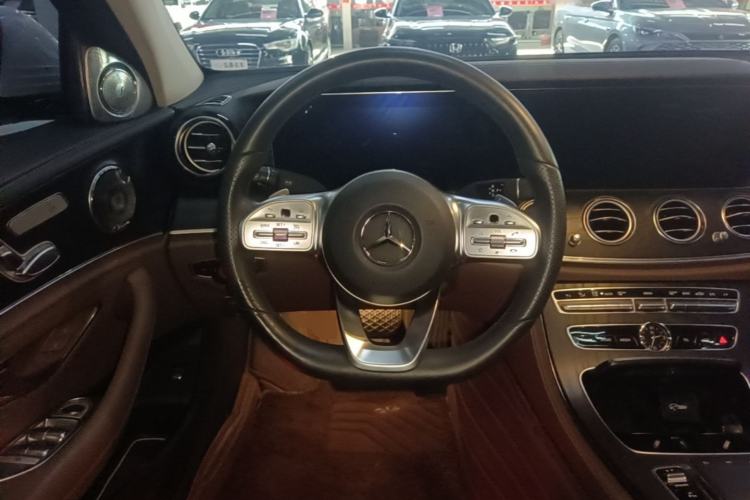 Used Mercedes-Benz E-Class 2019 E 200 L Sport Edition Steering Wheel