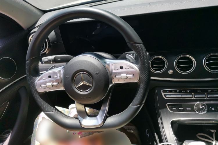 Used Mercedes-Benz E-Class 2019 Facelifted E 300 L Stylish Version Steering Wheel