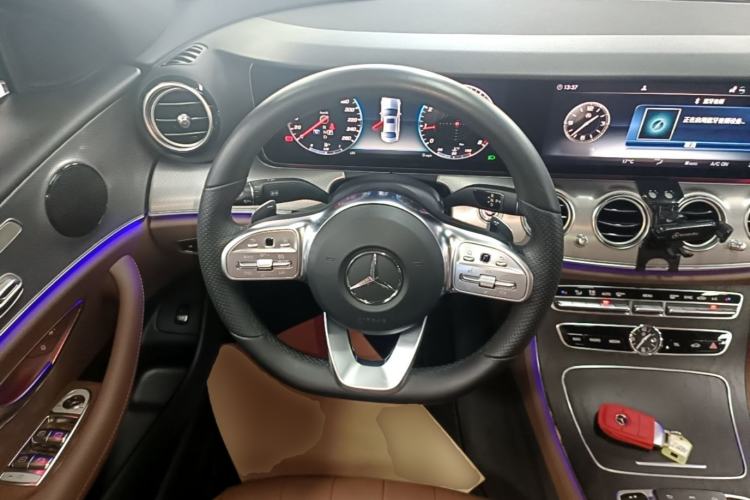 Used Mercedes-Benz E-Class 2019 E 260 Sport Edition 4MATIC Steering Wheel