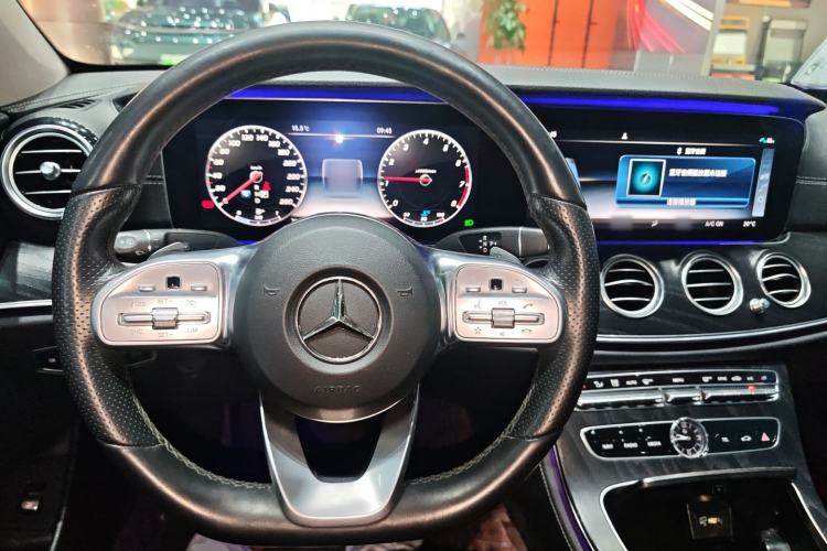 Used Mercedes-Benz E-Class 2019 Restyled E 300 L Sporty and Stylish Edition Steering Wheel