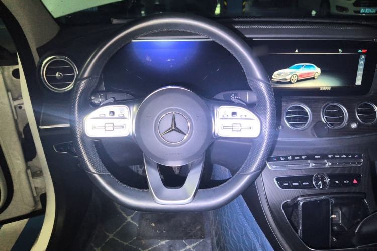 Used Mercedes-Benz E-Class 2019 Restyled E 300 L Sporty and Stylish Edition Steering Wheel