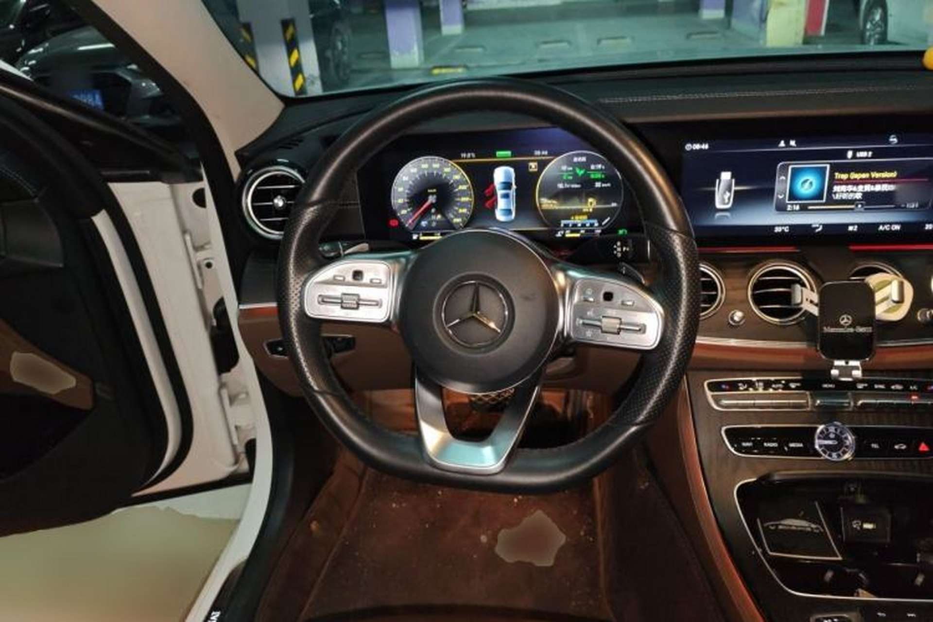 Used Mercedes-Benz E-Class 2019 E 260 L Sport Edition Steering Wheel