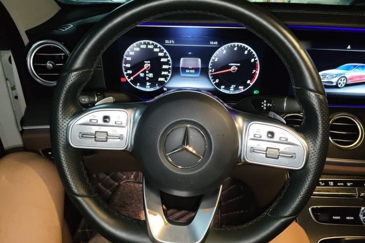 Used Mercedes-Benz E-Class 2019 Restyled E 300 L Sporty and Stylish Edition Steering Wheel