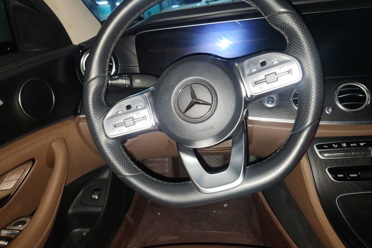 Used Mercedes-Benz E-Class 2019 Restyled E 300 L Sporty and Stylish Edition Steering Wheel