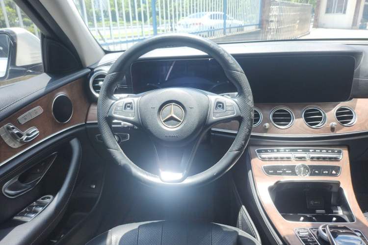 Used Mercedes-Benz E-Class 2019 E 300 L Stylish Model Steering Wheel