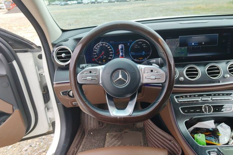 Used Mercedes-Benz E-Class 2019 E 200 L Sport 4MATIC Steering Wheel