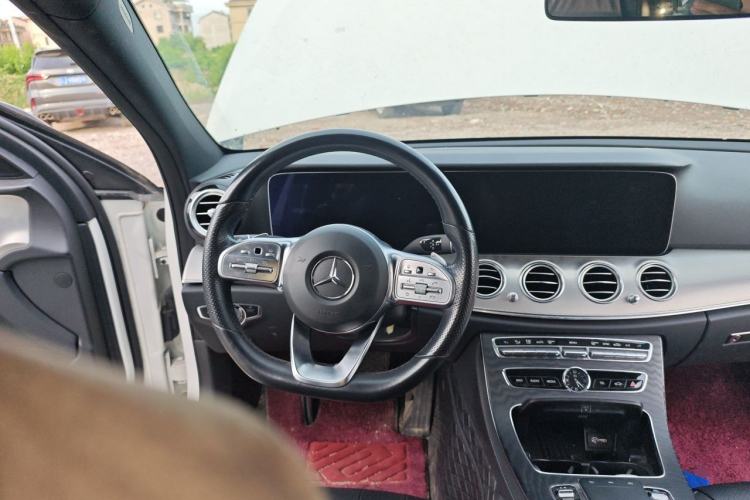 Used Mercedes-Benz E-Class 2019 E 260 Sport Edition Steering Wheel
