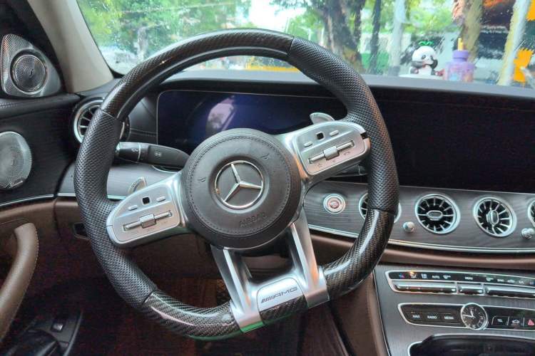 Used Mercedes-Benz E-Class 2019 Restyled E 300 L Sporty and Stylish Edition Steering Wheel
