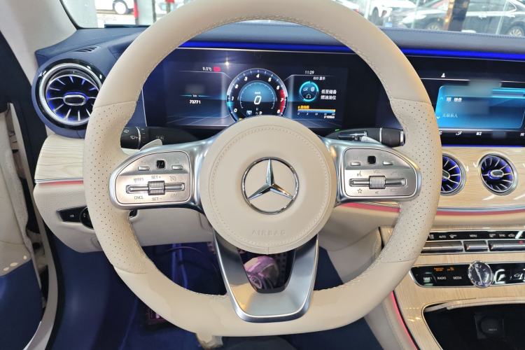 Used Mercedes-Benz E-Class 2019 E 200 Coupe Steering Wheel