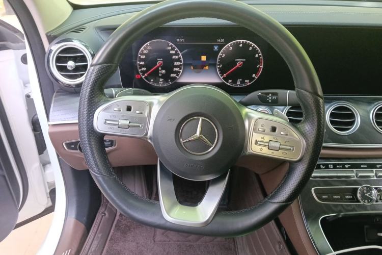 Used Mercedes-Benz E-Class 2019 E 200 L Sport 4MATIC Steering Wheel