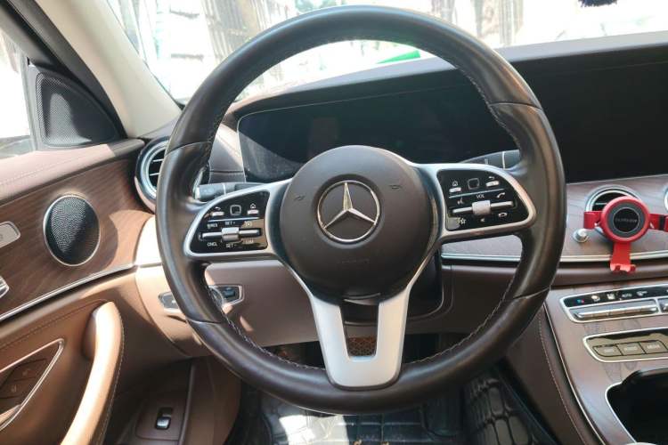 Used Mercedes-Benz E-Class 2019 E 300 L Luxury Model Steering Wheel