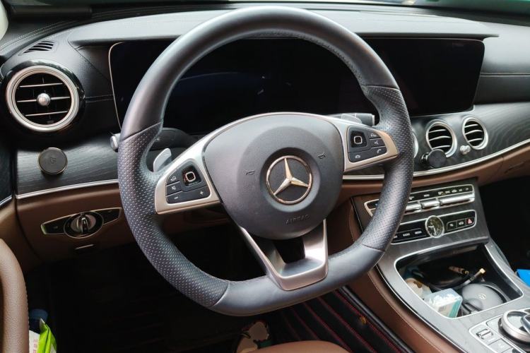 Used Mercedes-Benz E-Class 2019 E 300 L Sport Luxury Edition Steering Wheel