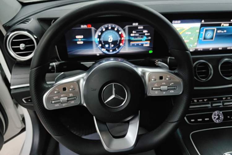 Used Mercedes-Benz E-Class 2019 Restyled E 300 L Sporty and Stylish Edition Steering Wheel