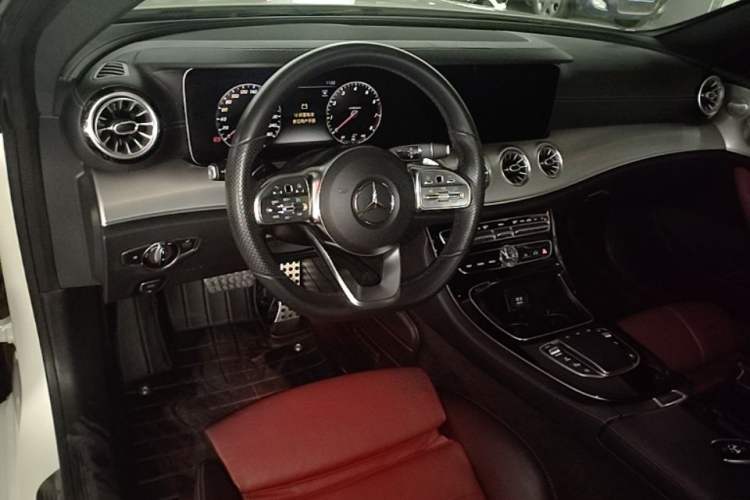 Used Mercedes-Benz E-Class 2019 E 200 Coupe Steering Wheel