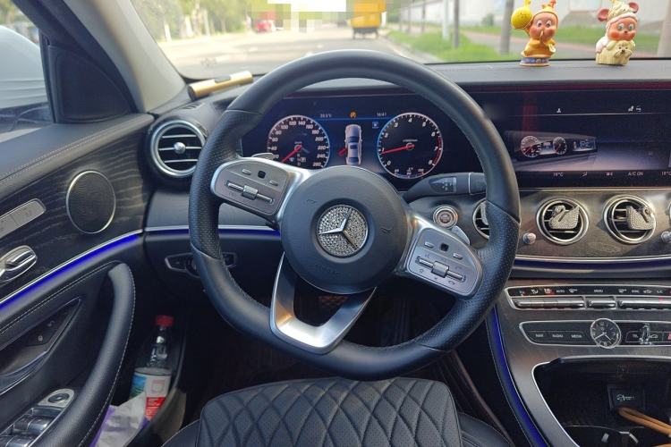 Used Mercedes-Benz E-Class 2019 E 300 L Sporty and Stylish Model Steering Wheel
