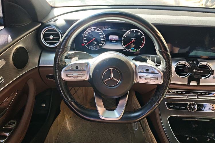 Used Mercedes-Benz E-Class 2019 E 260 Sport Edition 4MATIC Steering Wheel