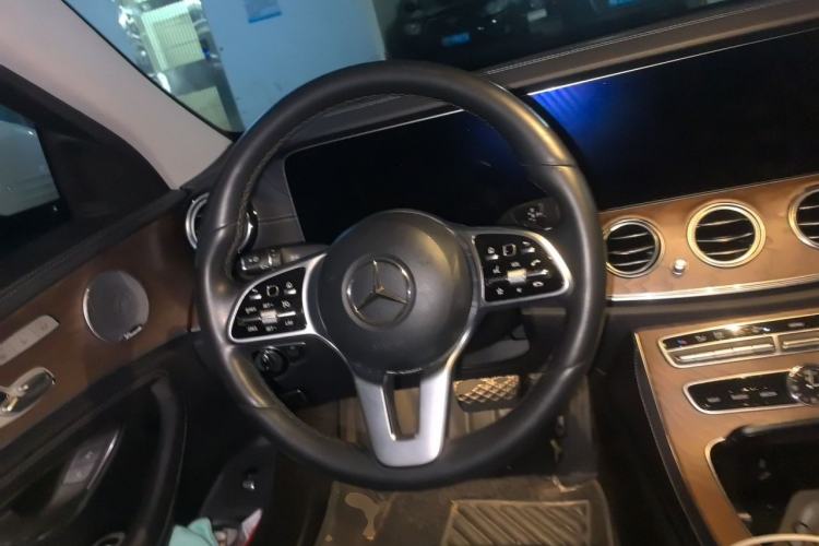Used Mercedes-Benz E-Class 2019 Restyled E 300 L Luxury Edition Steering Wheel