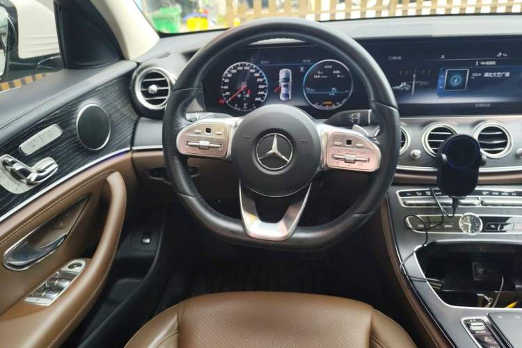 Used Mercedes-Benz E-Class 2019 E 300 L Sport Luxury Edition Steering Wheel