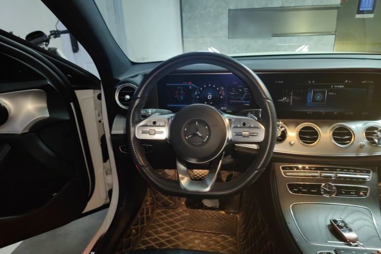 Used Mercedes-Benz E-Class 2019 E 260 Sport Edition Steering Wheel