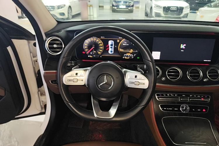 Used Mercedes-Benz E-Class 2019 E 200 L Sport Edition Steering Wheel