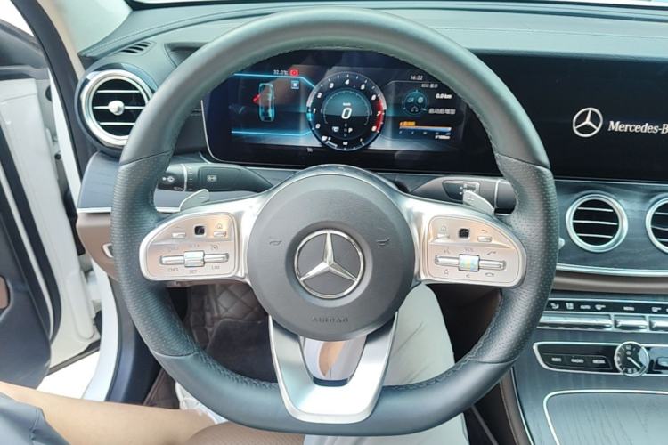 Used Mercedes-Benz E-Class 2019 Restyled E 300 L Sport Luxury Edition Steering Wheel
