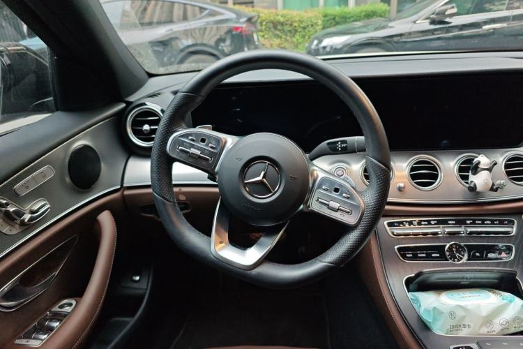 Used Mercedes-Benz E-Class 2019 E 260 Sport Edition Steering Wheel