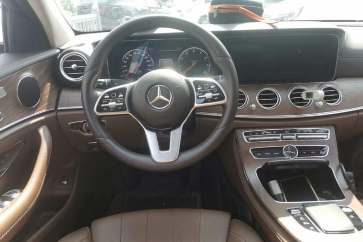 Used Mercedes-Benz E-Class 2019 E 260 L Steering Wheel