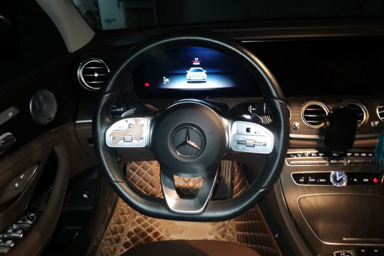 Used Mercedes-Benz E-Class 2019 Restyled E 300 L Sport Luxury Edition Steering Wheel