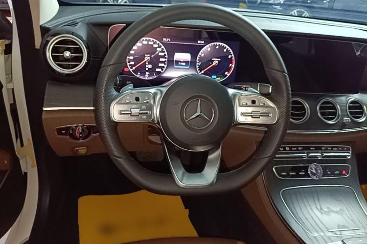 Used Mercedes-Benz E-Class 2019 E 260 L Sport Edition Steering Wheel