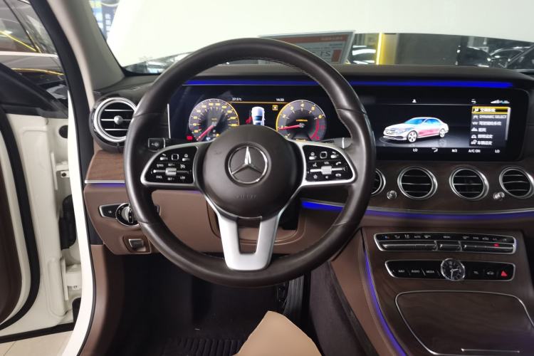 Used Mercedes-Benz E-Class 2019 Facelifted E 300 L Stylish Version Steering Wheel