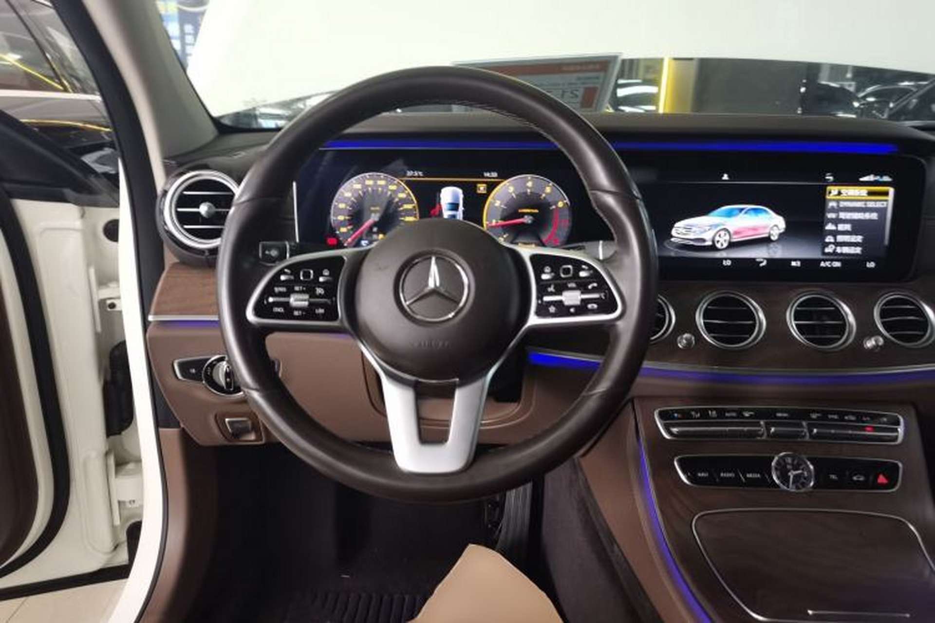 Used Mercedes-Benz E-Class 2019 Facelifted E 300 L Stylish Version Steering Wheel