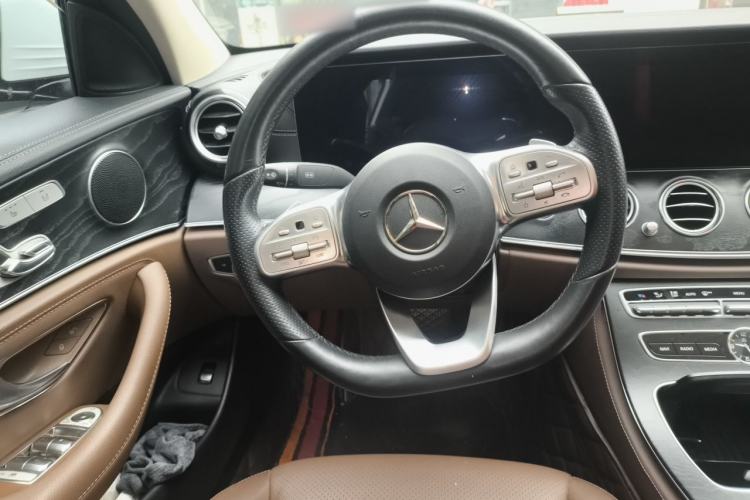 Used Mercedes-Benz E-Class 2019 E 300 L Sport Luxury Edition Steering Wheel