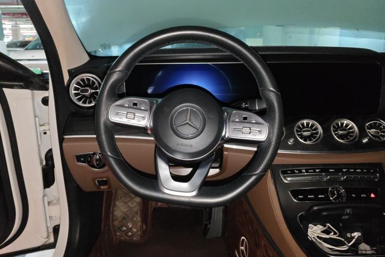 Used Mercedes-Benz E-Class 2019 Restyled E 300 L Sporty and Stylish Edition Steering Wheel