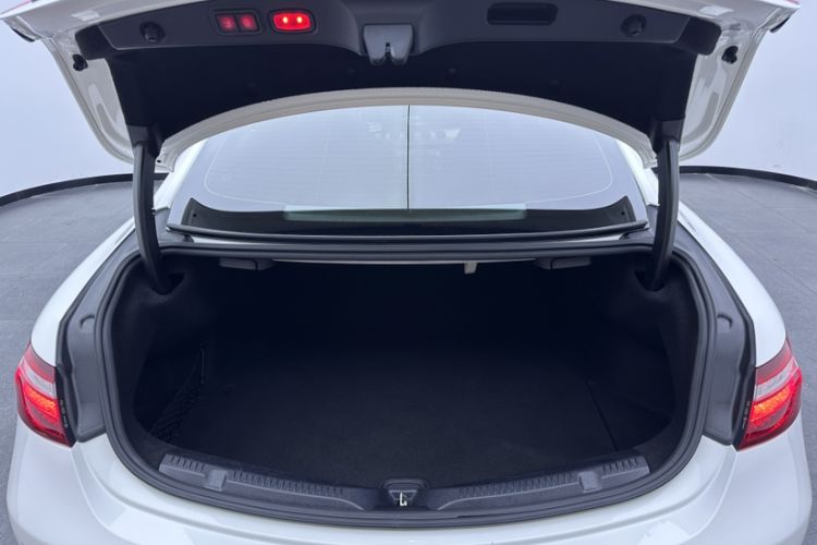 Used Mercedes-Benz E-Class 2019 E 200 Coupe Trunk