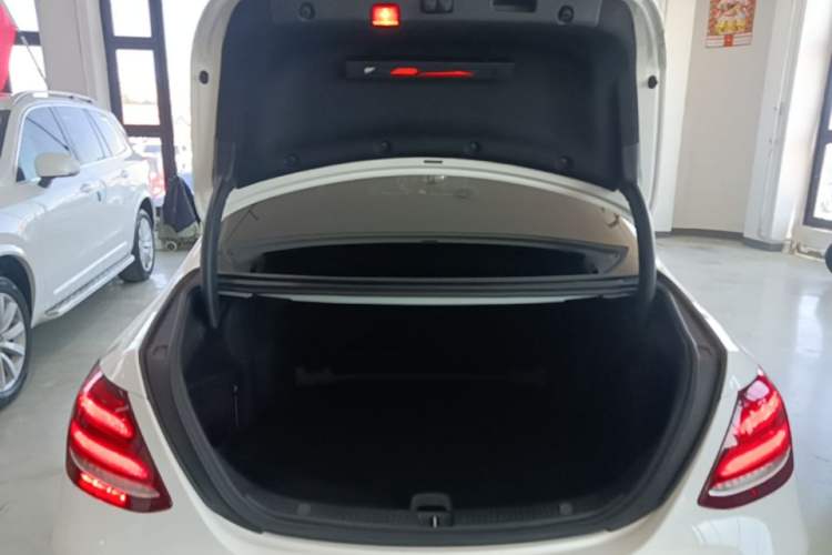 Used Mercedes-Benz E-Class 2019 Restyled E 300 L Sporty and Stylish Edition Trunk