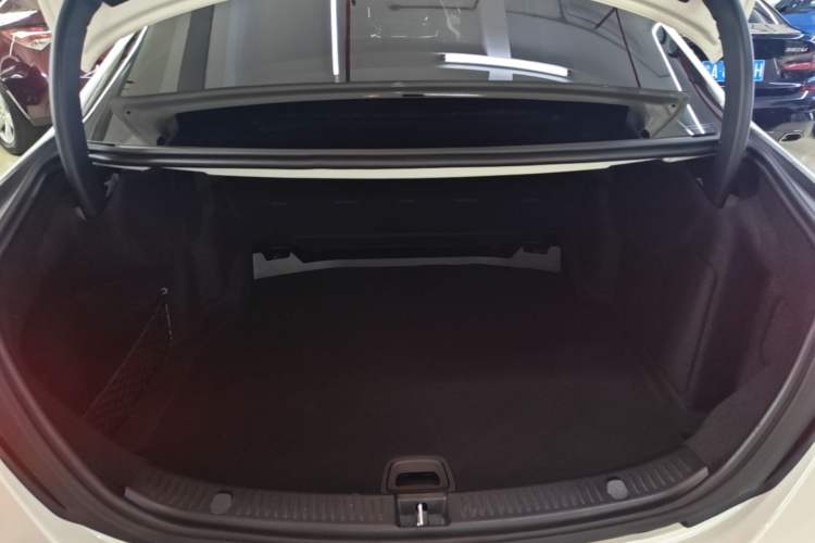 Used Mercedes-Benz E-Class 2019 Restyled E 300 L Sport Luxury Edition Trunk