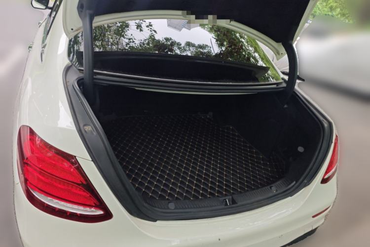 Used Mercedes-Benz E-Class 2019 E 300 L Sport Luxury Edition Trunk
